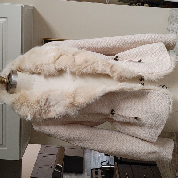 CLAMONT Light Tan Wool w Fox Collar and Front Facing Toggle Waist Pulls Size S/M - Picture 1 of 15
